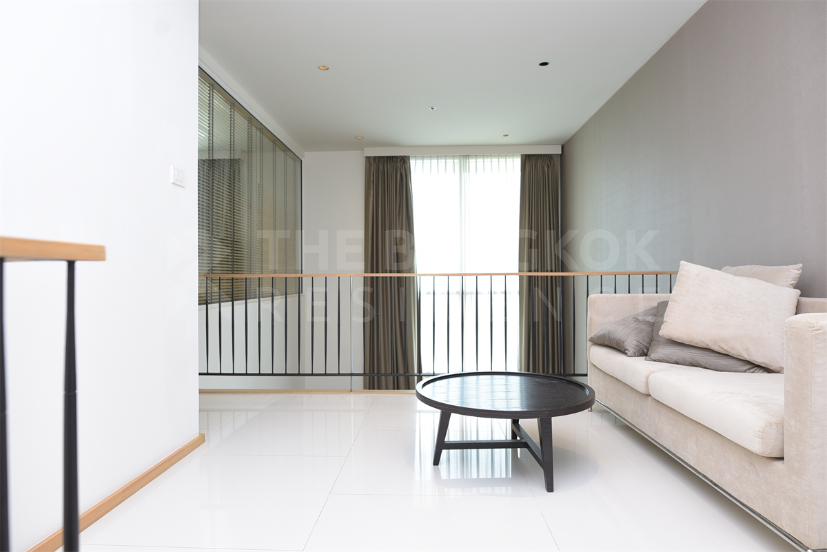 picture Ultimate Luxury Lifestyle with Convenience The Empire Place - 6/10