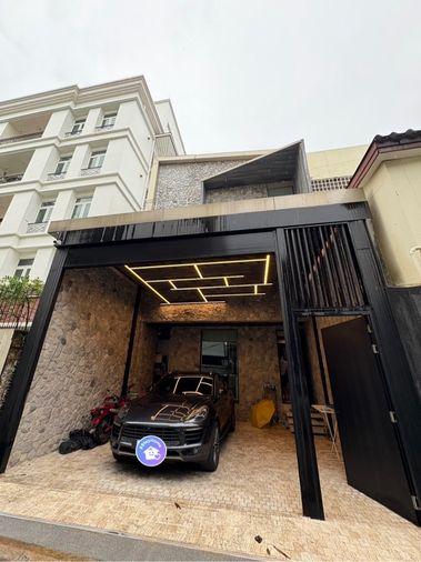 🌟 Luxury 3-Storey House in Thonglor 25🌟  💵 Rental Price: 370,000 THB/month✨ 