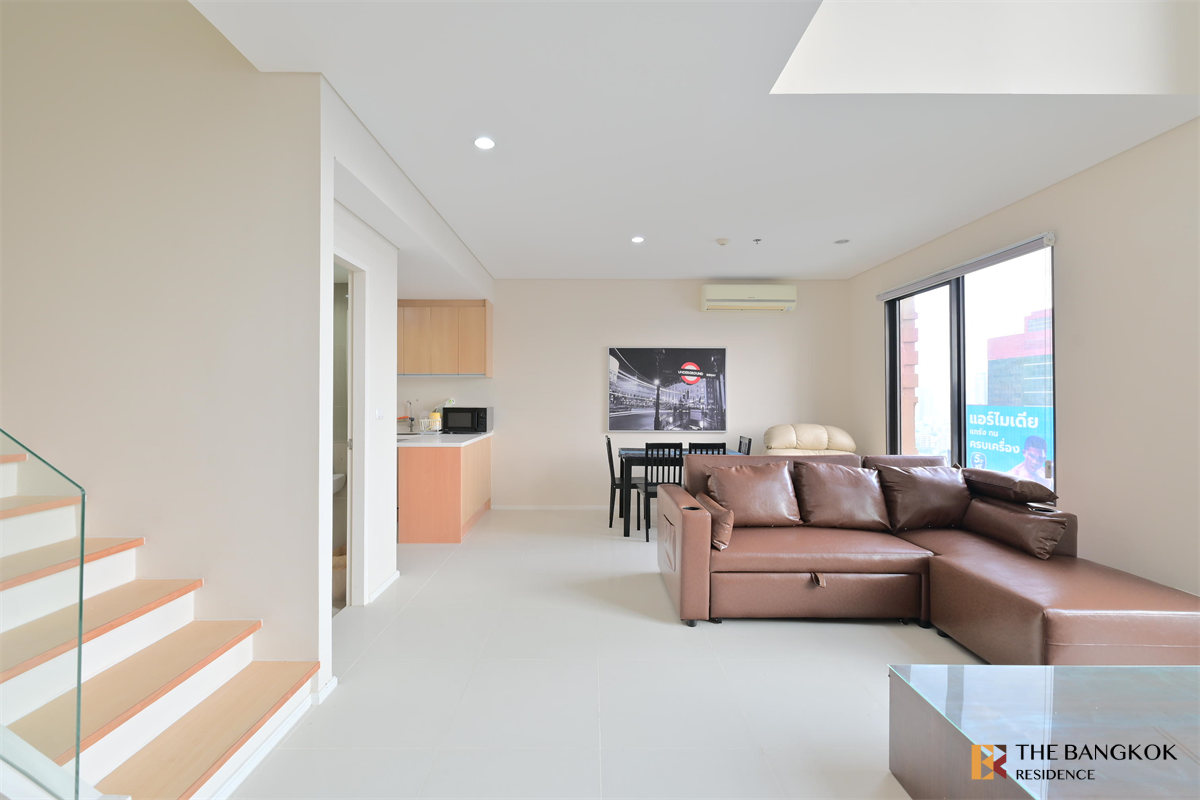 picture Villa Asoke near MRT Phetchaburi Station The Privilege of Luxury in an Economic Hub Location - 1/10