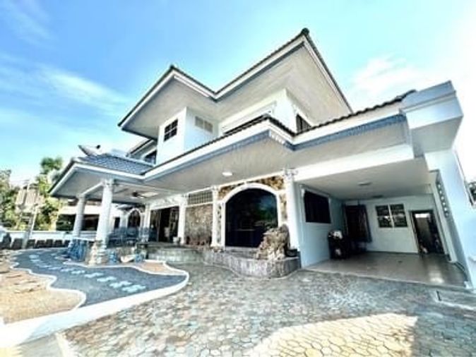 ให้เช่าบ้านเดี่ยว 6 ห้องนอน 480 ตร.ม. 120 ตร.ว. เขตตลิ่งชัน