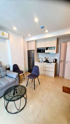 Condos for sale South Pattaya Road : Luxury condo south Pattaya fully furnished 