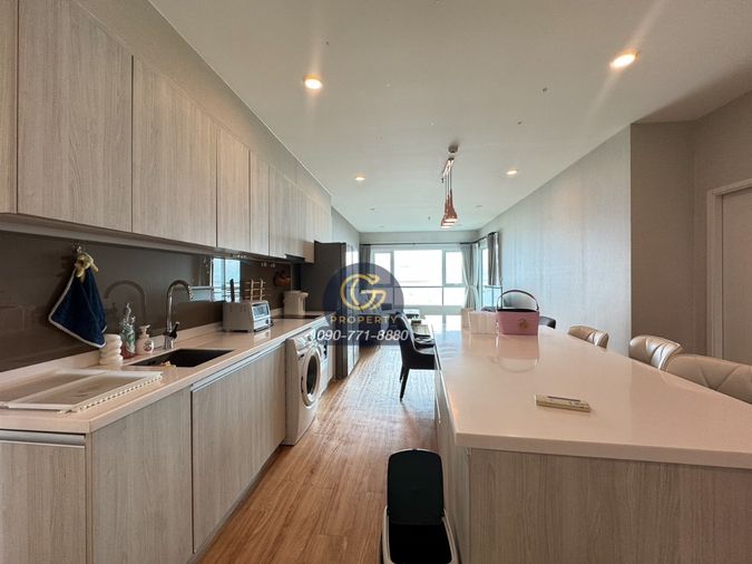 For rent: The Zea Condo Sriracha, panoramic sea view condo, 3 bedrooms, 3 bathrooms