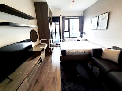 Condos for rent : Studio on Super High Fl. 40+ with Skyline Unblock View Good Location BTS On Nut 650 m. / For Rent-KnightsBridge Prime Onnut