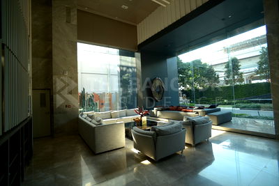Condos for rent Siam University : Price better than expected ❗ The Room BTS Wongwianyai near BTS Wongwian Yai
