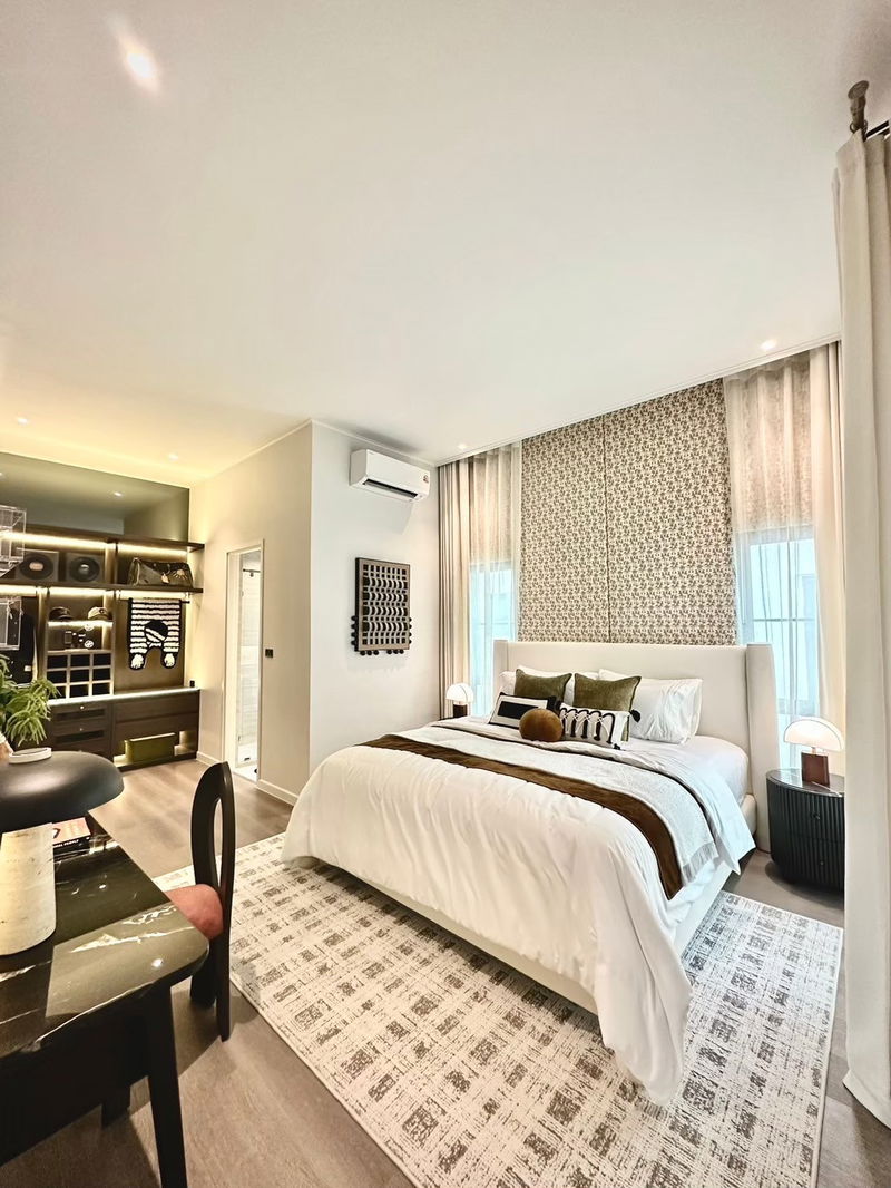 ขายบ้านเดี่ยว : ขายบ้านเดี่ยวหรู พร้อมอยู่ ตกแต่งครบ! เศรษฐสิริ บางนา กม.10 โครงการพร้อมอยู่จากแสนสิริ