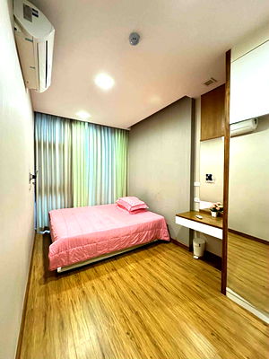 Condos for rent Maharaj Nakorn Chiang Mai Hospital : Stylish condo for rent 13,500thb/month near CMU Nimman Tel. 082-3899314 (Boo)