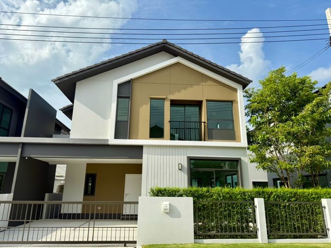 Semi-Detached with Single House Vibes | Anasiri Chaiyaphruek – Wongwaen 2