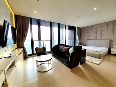 คอนโดให้เช่า : ให้เช่าห้อง Duplex - Noble Ploenchit ราคา 220,000 บาท [MKr250613]