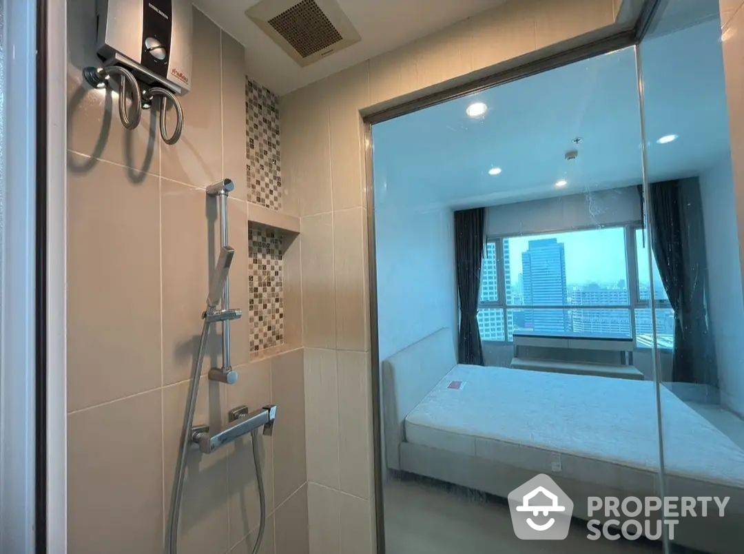 picture 2-BR Condo at Life Ratchadapisek near MRT Huai Khwang (ID 880972) - 16/17