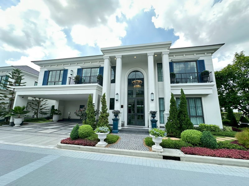 ขายบ้านเดี่ยว : ขายบ้านเดี่ยวสุดหรู โครงการเศรษฐสิริ บางนา กม.10 โดยแสนสิริ