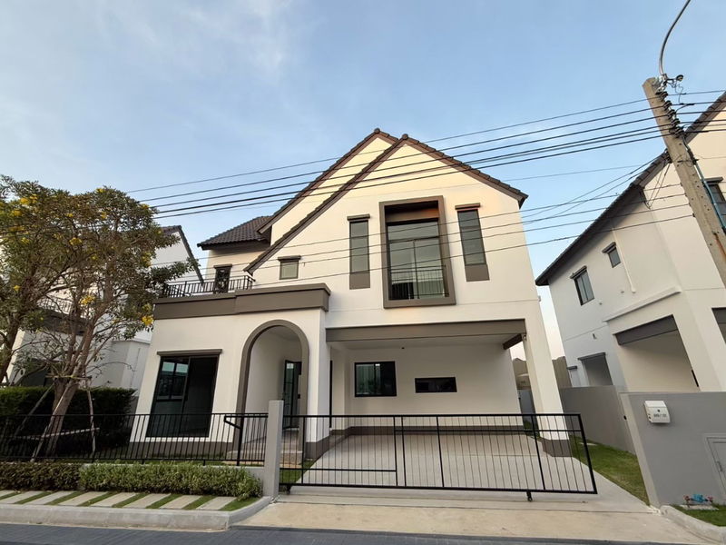 Houses for sale : House for sale Saransiri Bangna Ready-to-Move-in Project by Sansiri