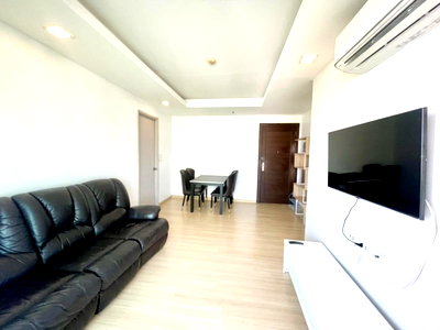 Condos for rent : Condo for Rent: Thru Thonglor Only 600 meters from Ramkhamhaeng Airport Rail Link, 