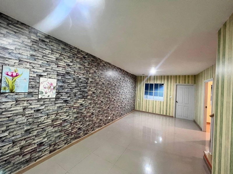 ขายทาวน์โฮม : ด่วน! เจซิตี้ สุขุมวิท-แพรกษา สวยราคาดี 