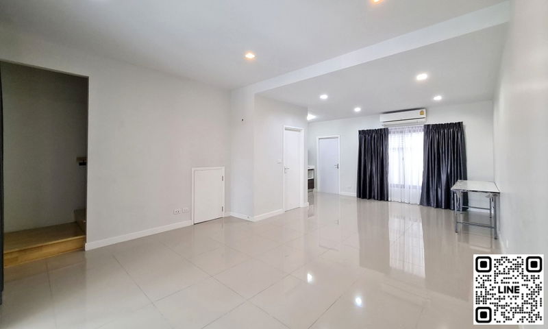 Townhouses for rent : 📲Line ID @556ryccg 🏡Townhome 190 sqm 3 Bedroom 2 Parking  near MRT Sri iam, Bangna-Trat Expressway, PARC Bangna