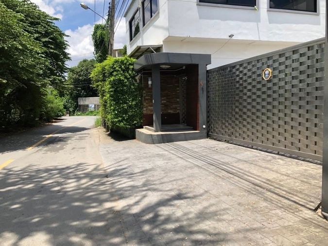 5-bed house for sale, 400 sq wah, Bangkok Noi