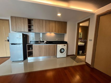 ซื้อ ขาย Condo Inter Lux Premier Sukhumvit 13 คอนโดย่านสุขุมวิท Low Rise ราคาไม่ถึง 7 ล้าน ห้องกว้าง Line ID : @951qfbfi