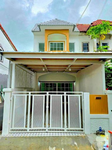 📢 ขาย ทาวน์เฮ้าส์ 🏡 บ้านเอเชียโฮม 🛠 รีโนเวทใหม่ทั้งหลัง 💸 ราคา 1.49  ⚡ ฟรีโอน 🪑 แถมฟรี เฟอร์ + ปั๊มน้ำ  หลังมุม