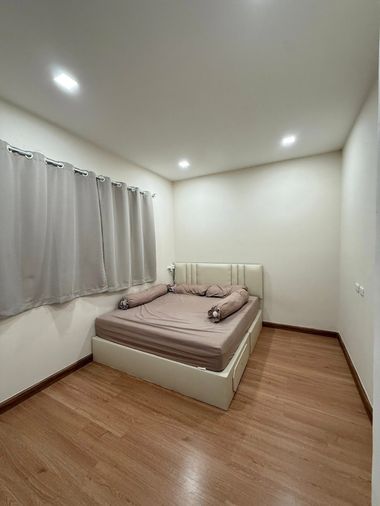 3-bed townhouse for rent, 69.2 sqm, 17.3 sq wah, Golden Town Ramintra - Wongwaen