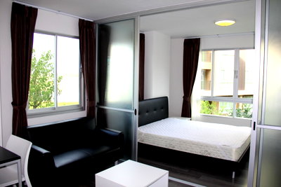 คอนโดให้เช่า : D condo campus SANSIRI ธรรมศาสตร์ รังสิต ให้เช่า ห้องมุม-ริม วิวสระ-สวน ราคาเท่าห้องธรรมดา มุมดีที่สุดในโครงการ โปร่งโล่ง เย็น ห้องใหม่-ใหญ่ ใกล้สระ