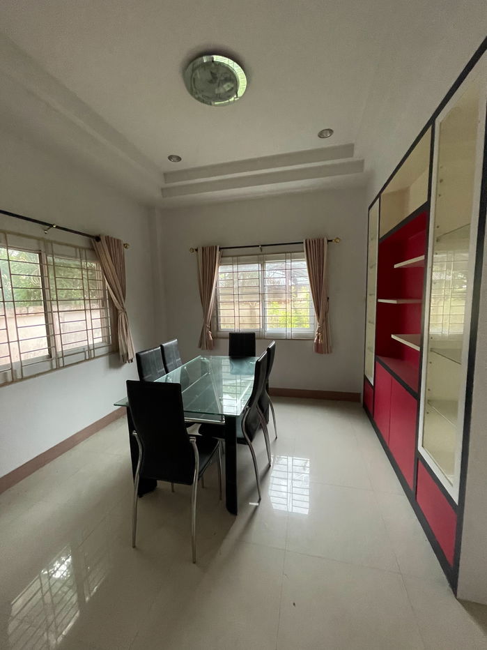 รูป บ้านเดี่ยว เนื้อที่ทั้งหมด 192 ตารางเมตร 902/97 หมู่บ้านประกายทอง ตำบลควนลัง อำเภอหาดใหญ่ สงขลา ราคา 2,940,000 บาท - รูปที่ 3/11