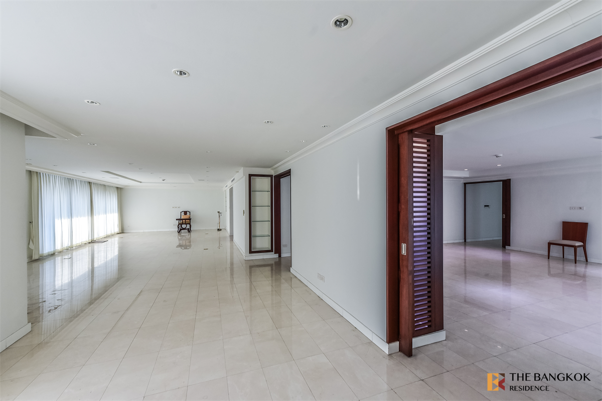 picture Somkid Gardens Luxury Condo Ready to Move-in at the Best Location near BTS Phloen Chit - 4/10