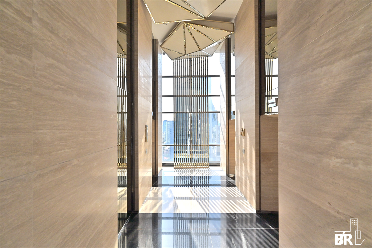 picture The Address Sukhumvit 28 The Privilege of Luxury in an Economic Hub Location near BTS Phrom Phong - 5/9