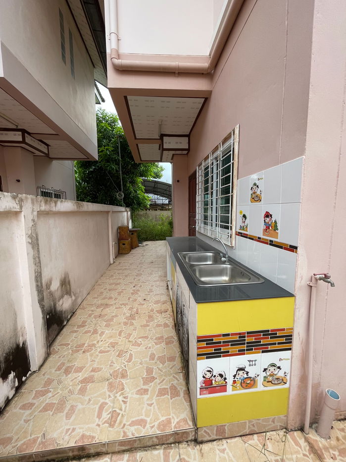 รูป บ้านเดี่ยว เนื้อที่ทั้งหมด 192 ตารางเมตร 902/97 หมู่บ้านประกายทอง ตำบลควนลัง อำเภอหาดใหญ่ สงขลา ราคา 2,940,000 บาท - รูปที่ 10/11