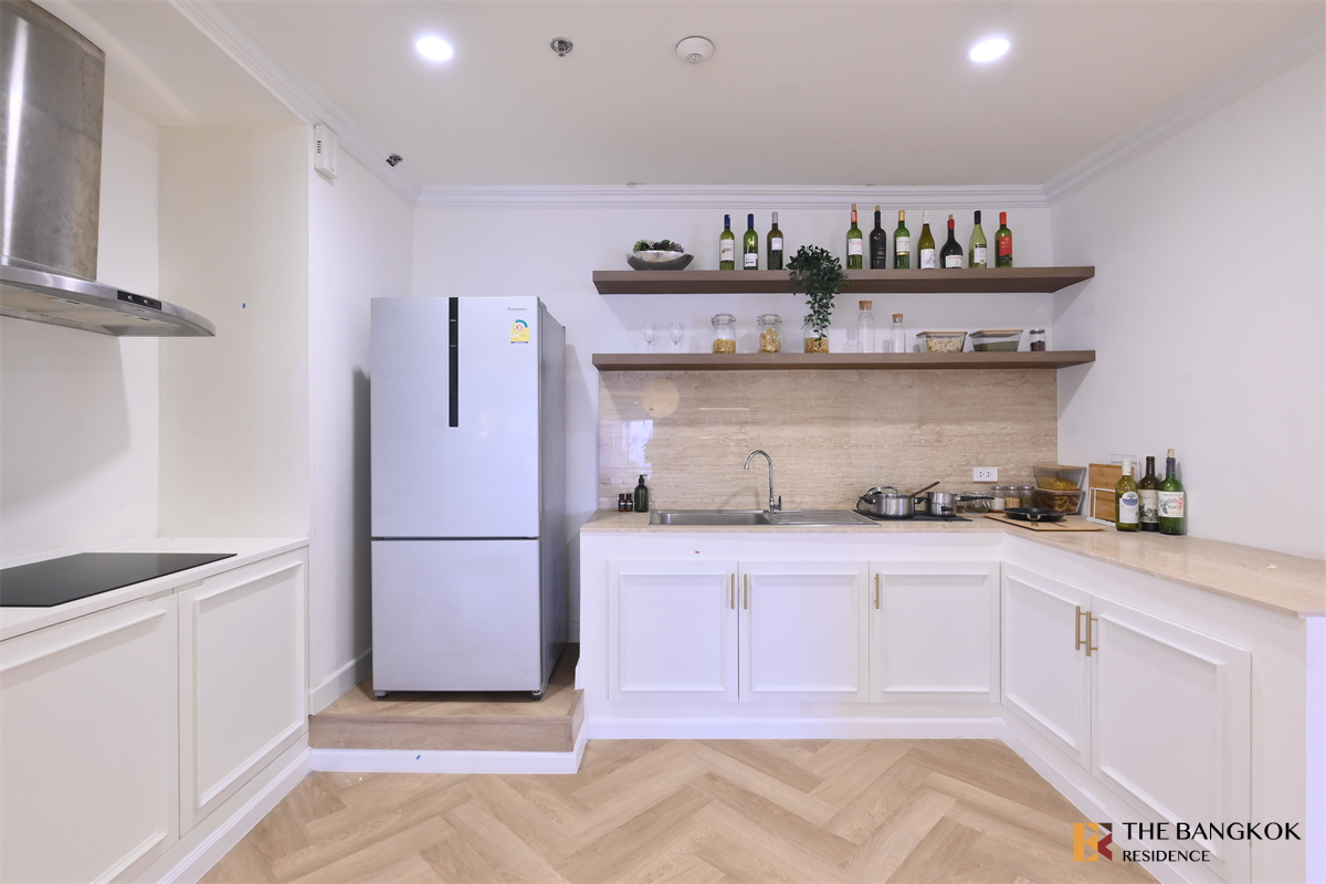 picture Moon Tower Condominium Luxury Condo in Central City Location near BTS Thong Lo - 10/10