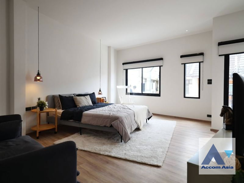picture 🔼🔽 AccomA 📩 Modern family home in Moo Baan Klongtan Nivet with open layout (AA35014) - 4/10