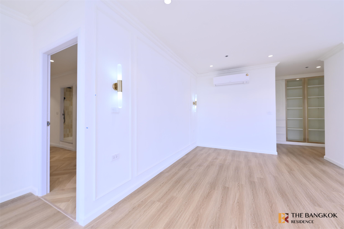 picture Moon Tower Condominium Luxury Condo in Central City Location near BTS Thong Lo - 3/10