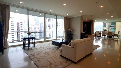 เช่าคอนโด สุขุมวิท 31 : ให้เช่า Royce Privates Residence ราคา 350,000 บาท [MKr250621]