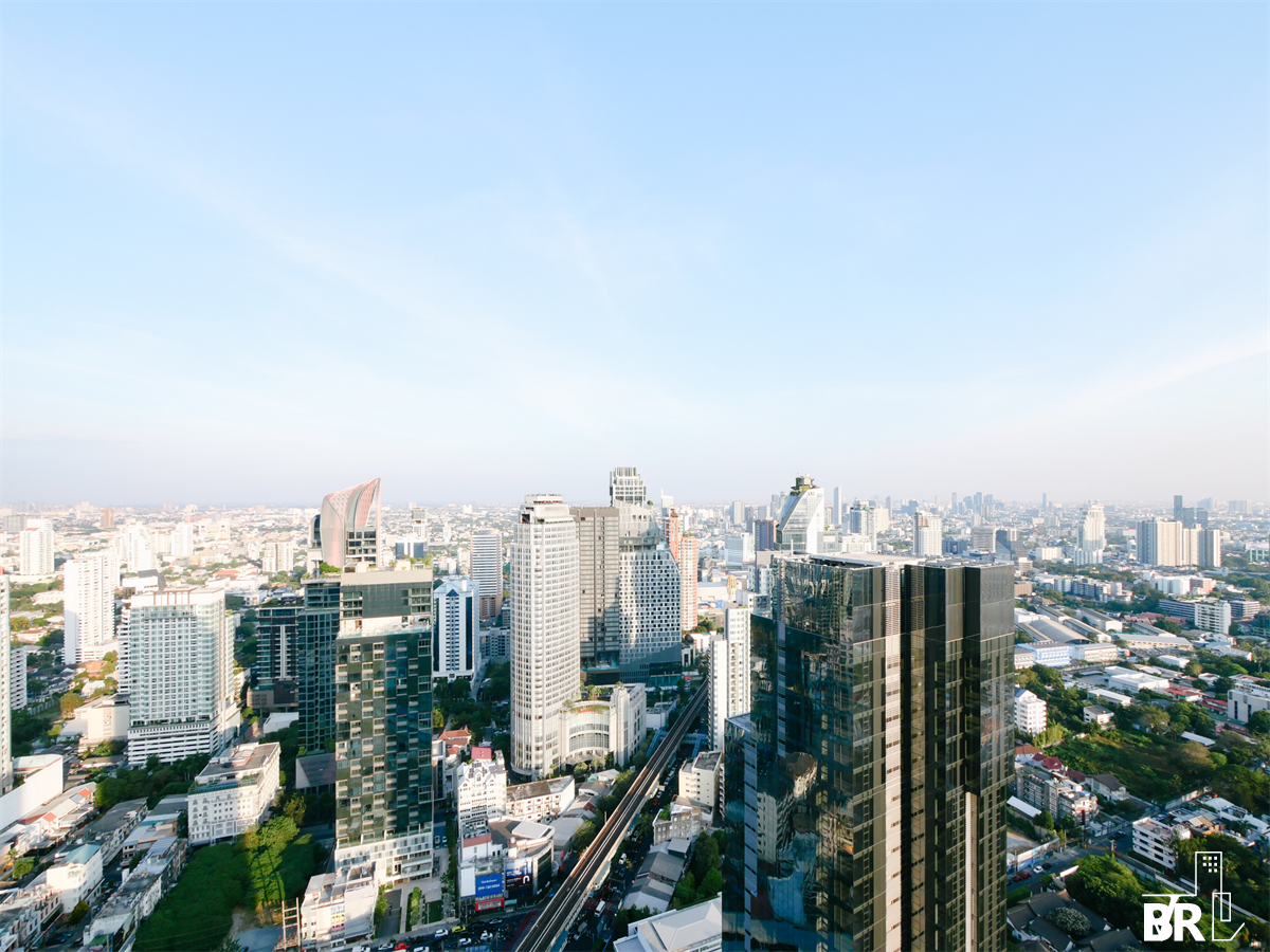 picture The Esse Sukhumvit 36  Luxury Condo in Central City Location - 4/10