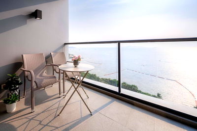 Condos for rent Art in Paradise Pattaya  :  Zire Wongamat   180° sea view  sunset-facing balcony for rent 