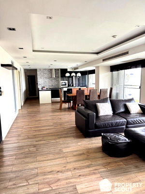 คอนโดให้เช่า : คอนโด 3-ห้องนอน ที่ บ้าน สุขุมวิท ใกล้ BTS ทองหล่อ (ID 2093824)