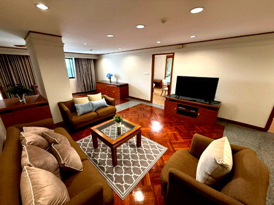 Condos for rent : LTH12634 - United Tower Thong Lor Condo FOR RENT Size 114 sqm. 2 beds 2.5 baths Near BTS Thong Lor Station ONLY 50K/Month
