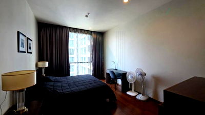 Condos for rent : 🚩 For Rent Condo QUATTRO BY SANSIRI Building A, Floor 22,1 bed room, Room size 57 sqm