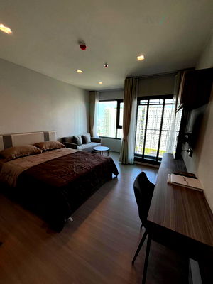 Condos for rent Siam University : For rent condo LIFE SATHORN SIERRA Building 1, Floor 28,Studio, Room size 23 sqm