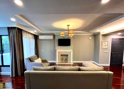 Condos for rent : 🚩 For Rent Condo YEN AKAT GARDEN Building , Floor 8,2 bed room, Room size 114 sqm