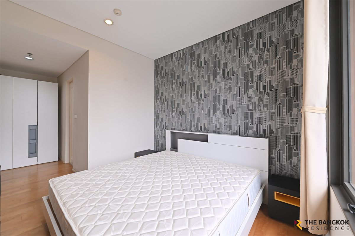 picture Villa Asoke near MRT Phetchaburi Station The Privilege of Luxury in an Economic Hub Location - 3/10