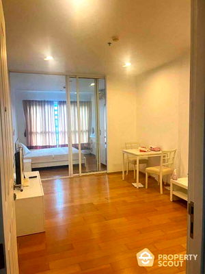 Condos for sale BTS Krung Thon Buri : 1-BR Condo at Hive Sathorn near BTS Krung Thon Buri (ID 2143668)