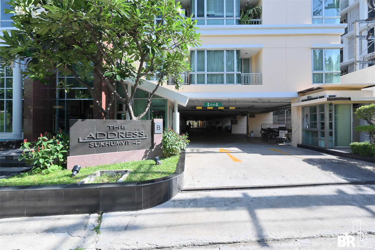 picture The Address Sukhumvit 42 Live the Luxury Style in a High-potential Location near BTS Ekkamai - 4/9