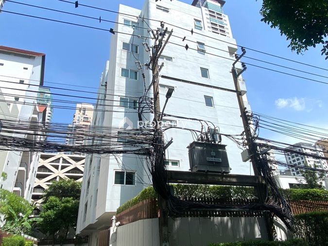 Tonson Court