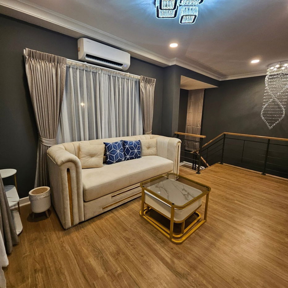 รูป 🏡✨ ให้เช่าบ้านเดี่ยวสุดหรู Centro บางนา-ศรีนครินทร์ 💼 Luxury Fully Furnished พร้อมเข้าอยู่! มือหนึ่ง แต่งครบทุกมุม เหมาะกับผู้บริหาร - รูปที่ 4/10