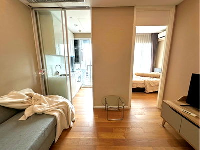 Condos for rent : The Saint Residence for Rent only 15,00 baht Nice Decoration  Line : @apopplace