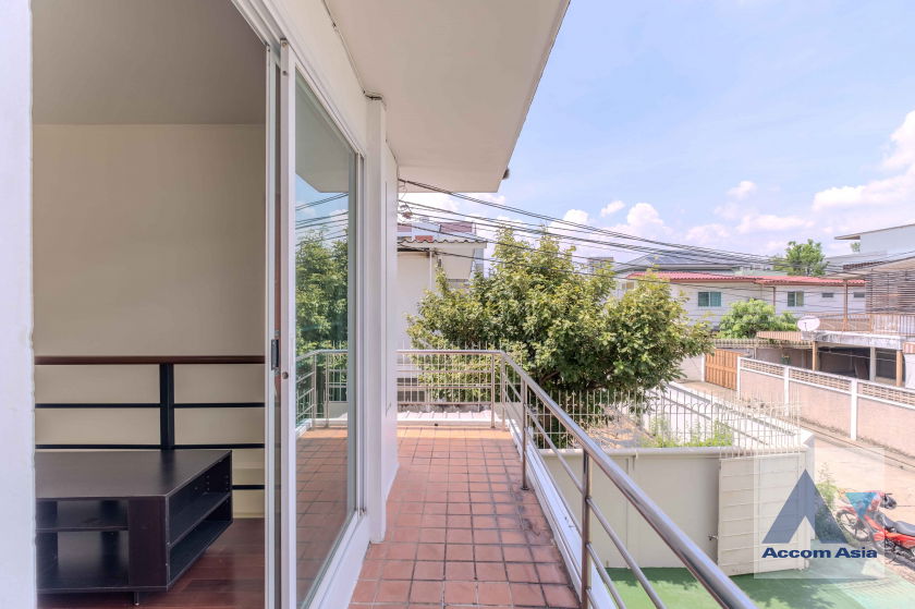 รูป 🔼🔽 AccomA 📩 Detached house for rent with private garden in Sukhumvit, Bangkok near BTS Ekkamai (1713519) - รูปที่ 11/20