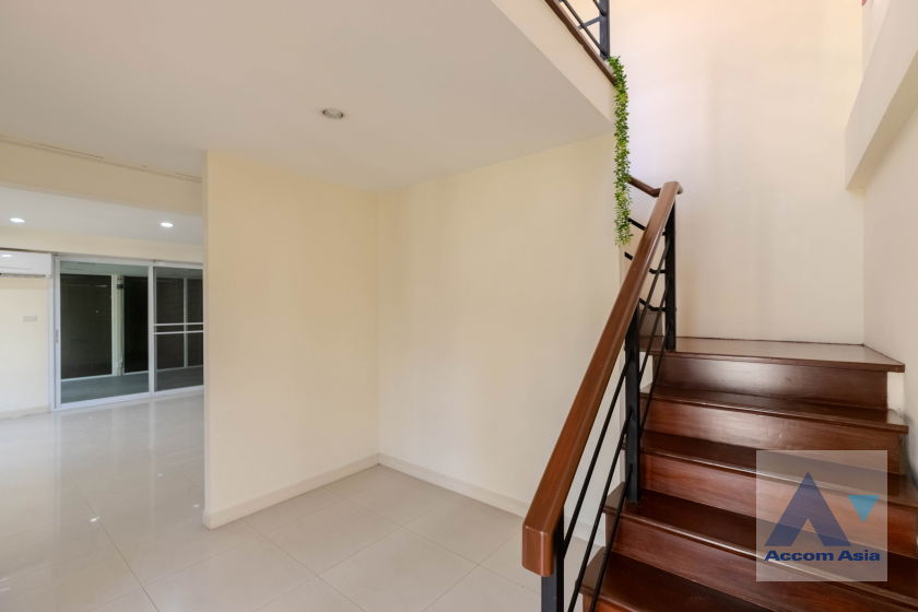 รูป 🔼🔽 AccomA 📩 Detached house for rent with private garden in Sukhumvit, Bangkok near BTS Ekkamai (1713519) - รูปที่ 9/20