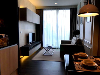 Condos for rent : 🚩 For Rent Condo EDGE SUKHUMVIT 23 Building 1, Floor 19,1 bed room, Room size 43.00 sqm