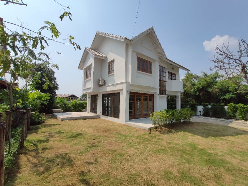 Houses for rent : 2-Storey Detached House for Rent near Suvarnabhumi airport, Lat Krabang Airport Rail Link, and Min Buri Pink Line.