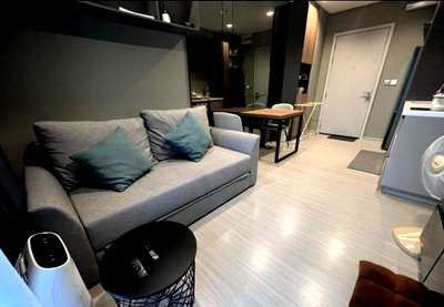 Condos for rent : Rent Life Sukhumvit 62, beautiful, good location, ready to stay near Bangchak BTS. Interested in Atline.@841QLNR