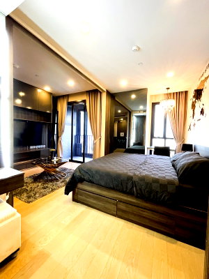 Condos for rent : Ashton asoke. 1bed 35sqm. Line id: @pfagent
